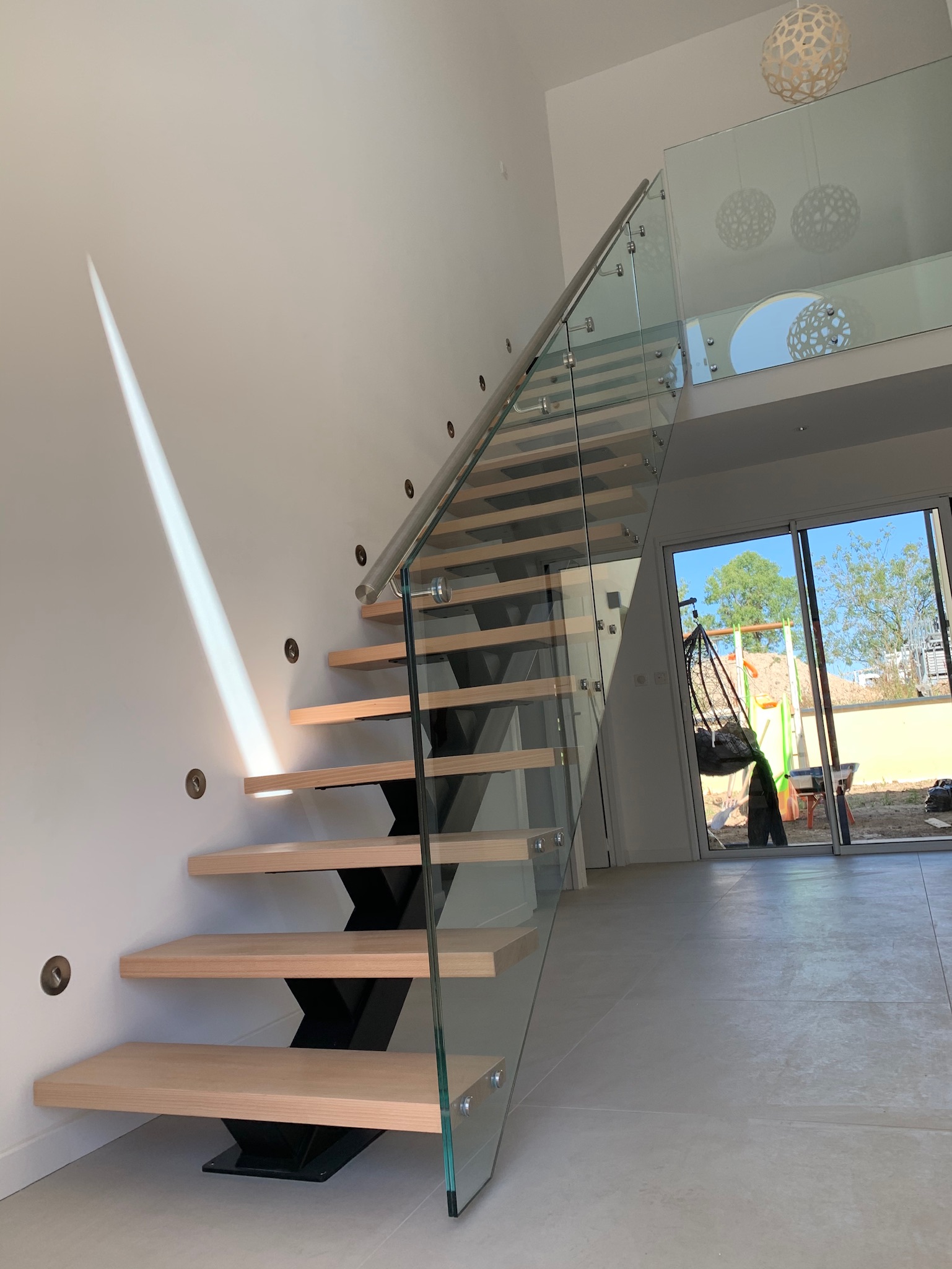 Escalier acier bois verre droit sur mesure à Marseille