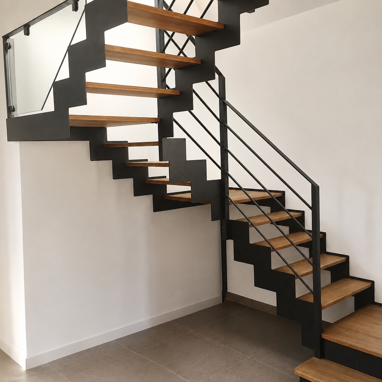 Escalier quart tournant acier bois sur mesure à Aix-en-Provence