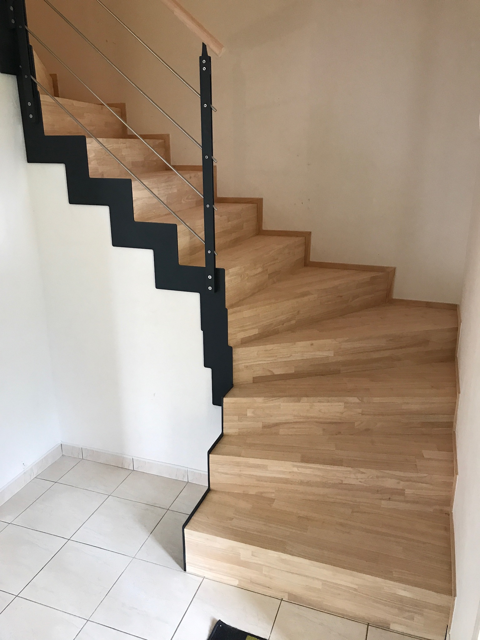 Escalier quart tournant acier bois sur mesure à Aix-en-Provence