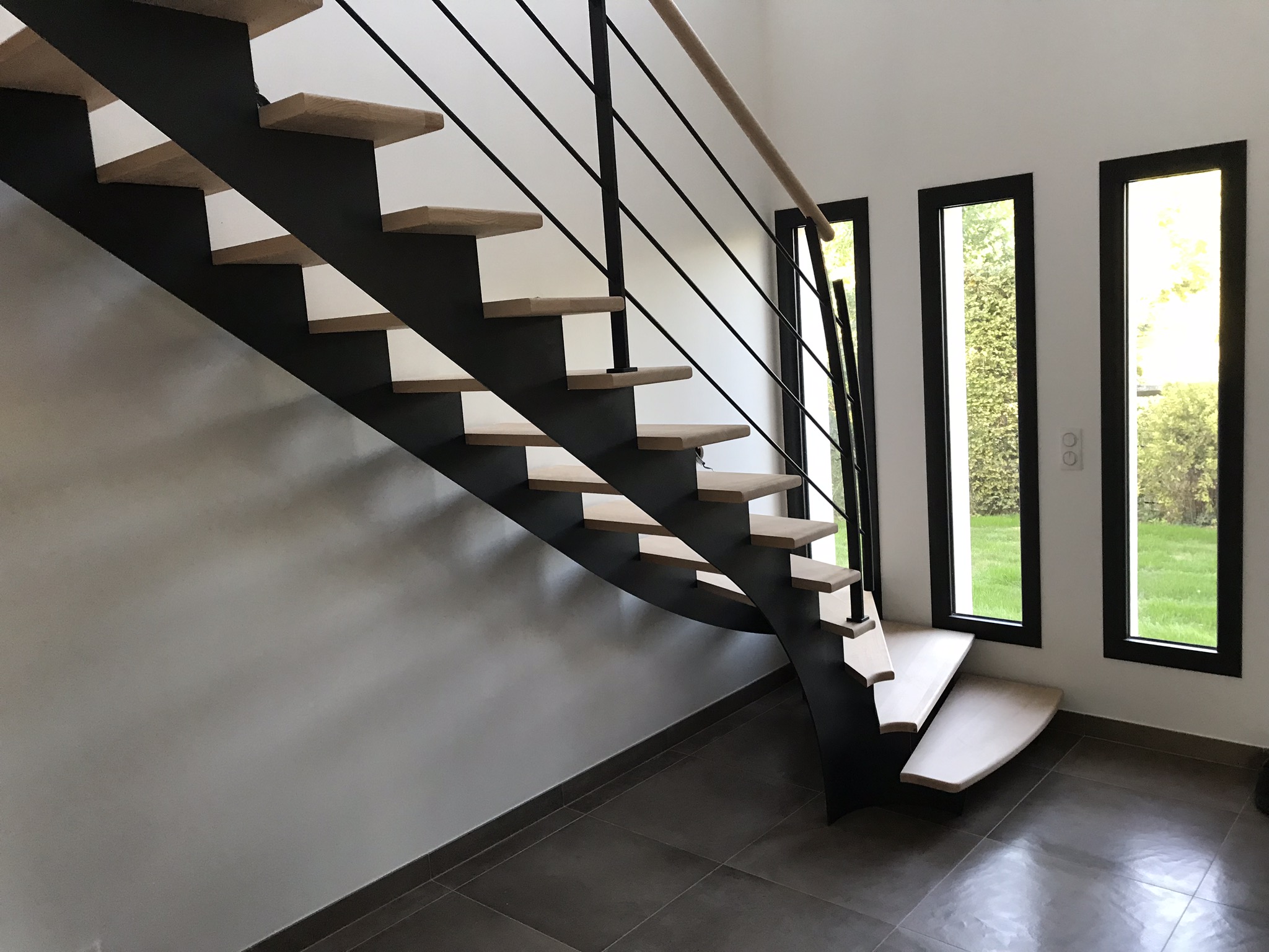 Escalier quart tournant acier bois sur mesure à Marseille