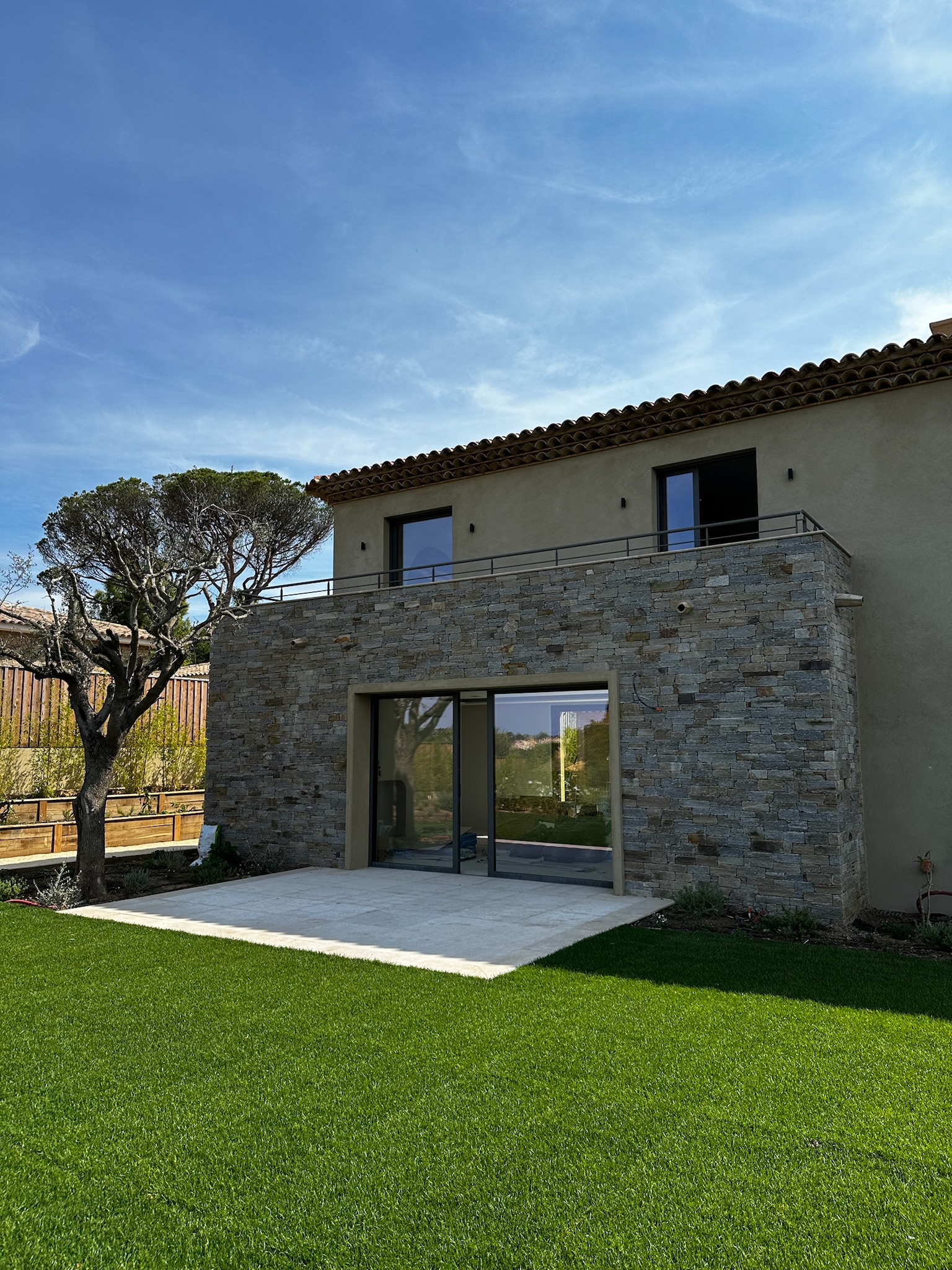 Garde-corps terrasse sur muret pierre